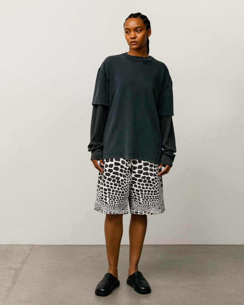 CANVAS WORK SHORT