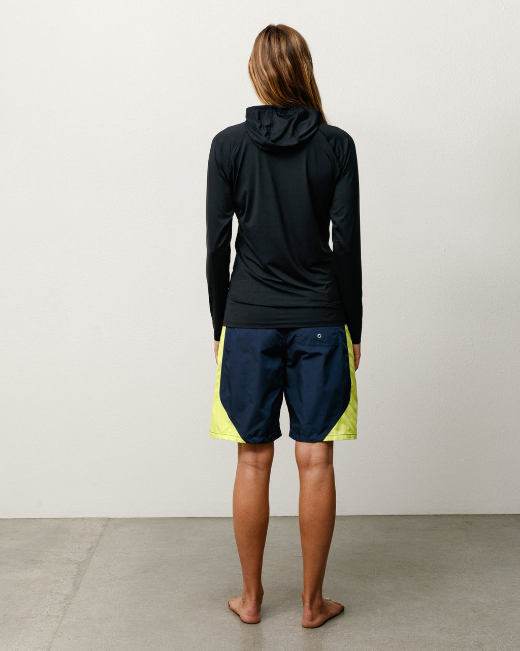HOODED RASH GUARD