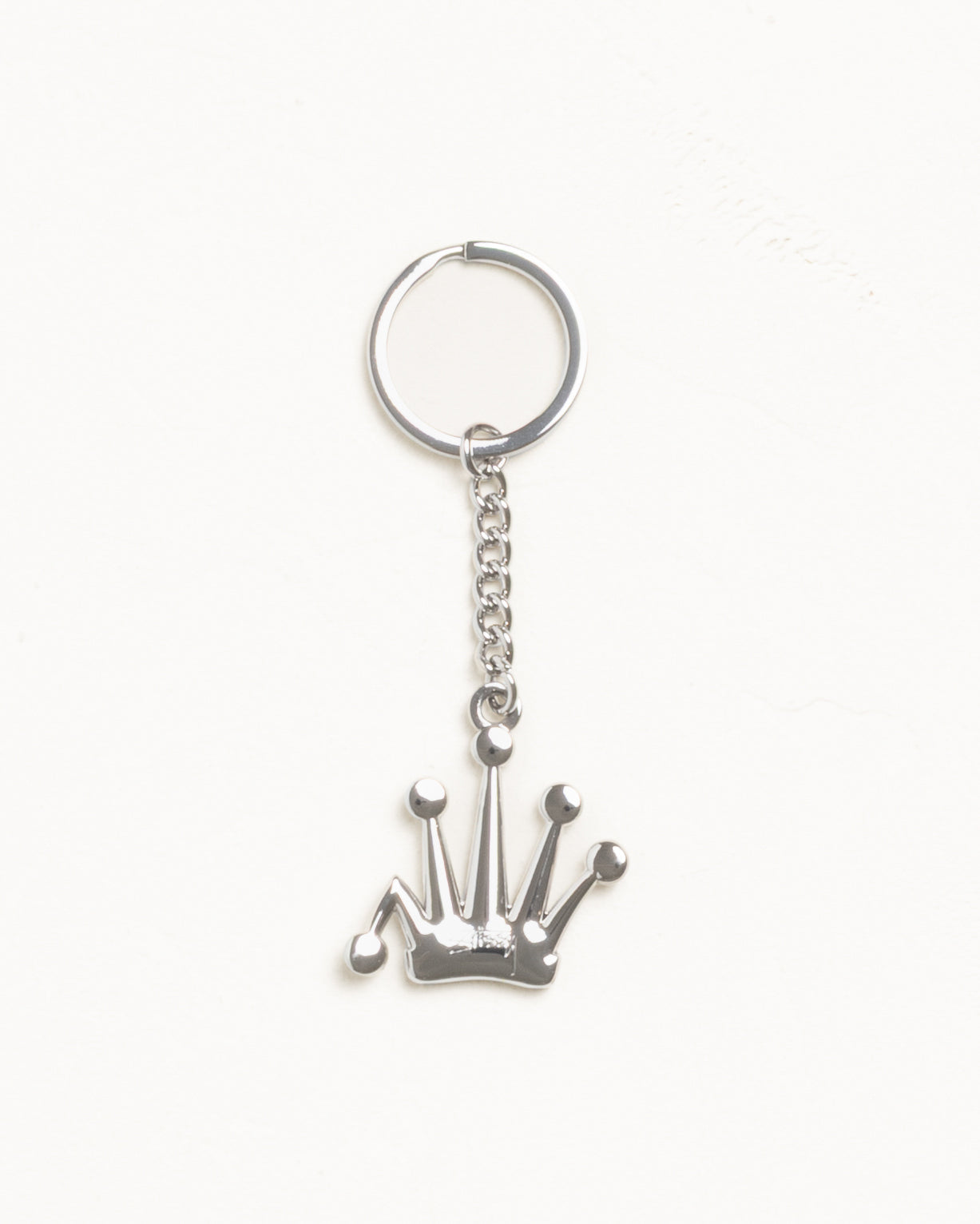 METAL BENT CROWN KEYCHAIN